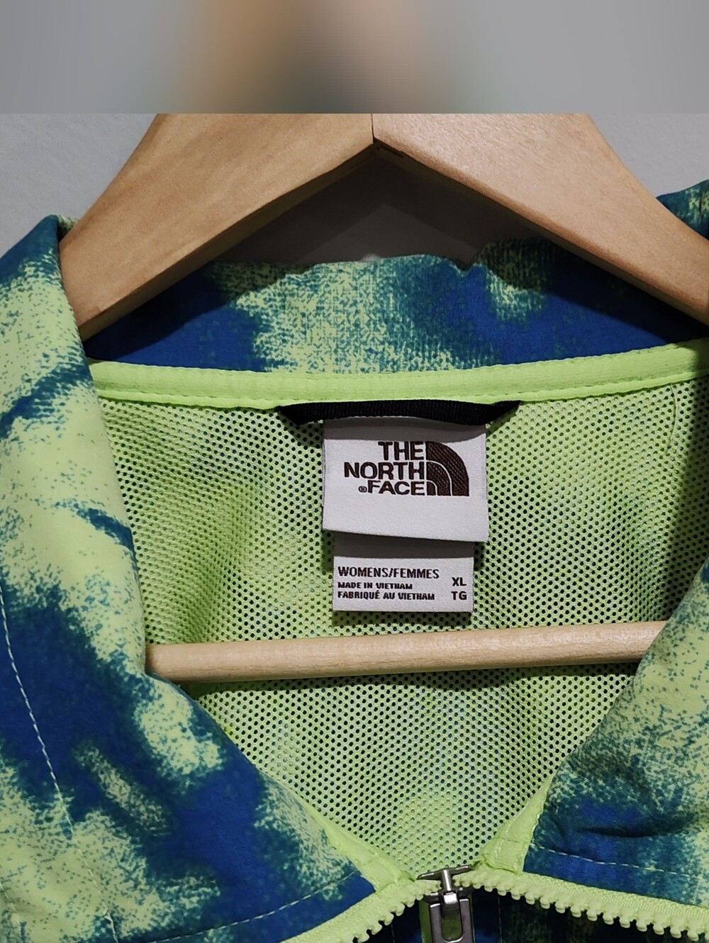 The North Face Women's XL Neon Blue/Yellow Tie Dye Quarter Zip Pull Over/Jacket - Picture 3 of 10
